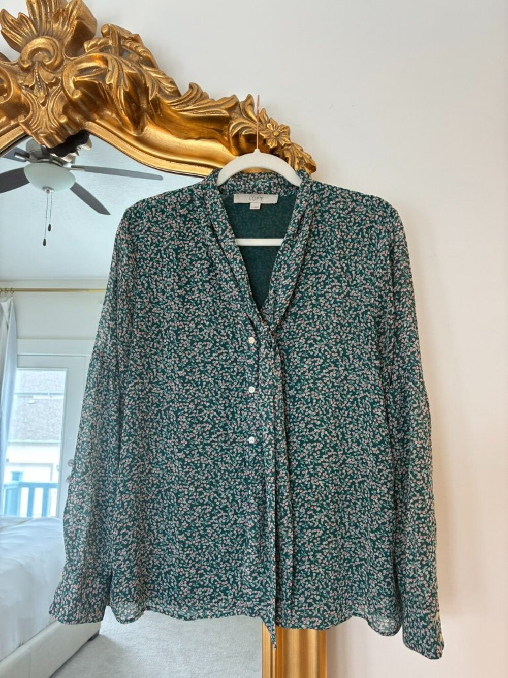 LOFT Green Floral Button-Front Blouse – Size M
